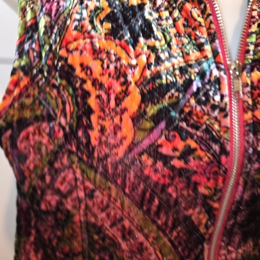 Chico's Vintage Silk Quilted Paisley Print Full Zip Vest Size 0 Small - Picture 4 of 6